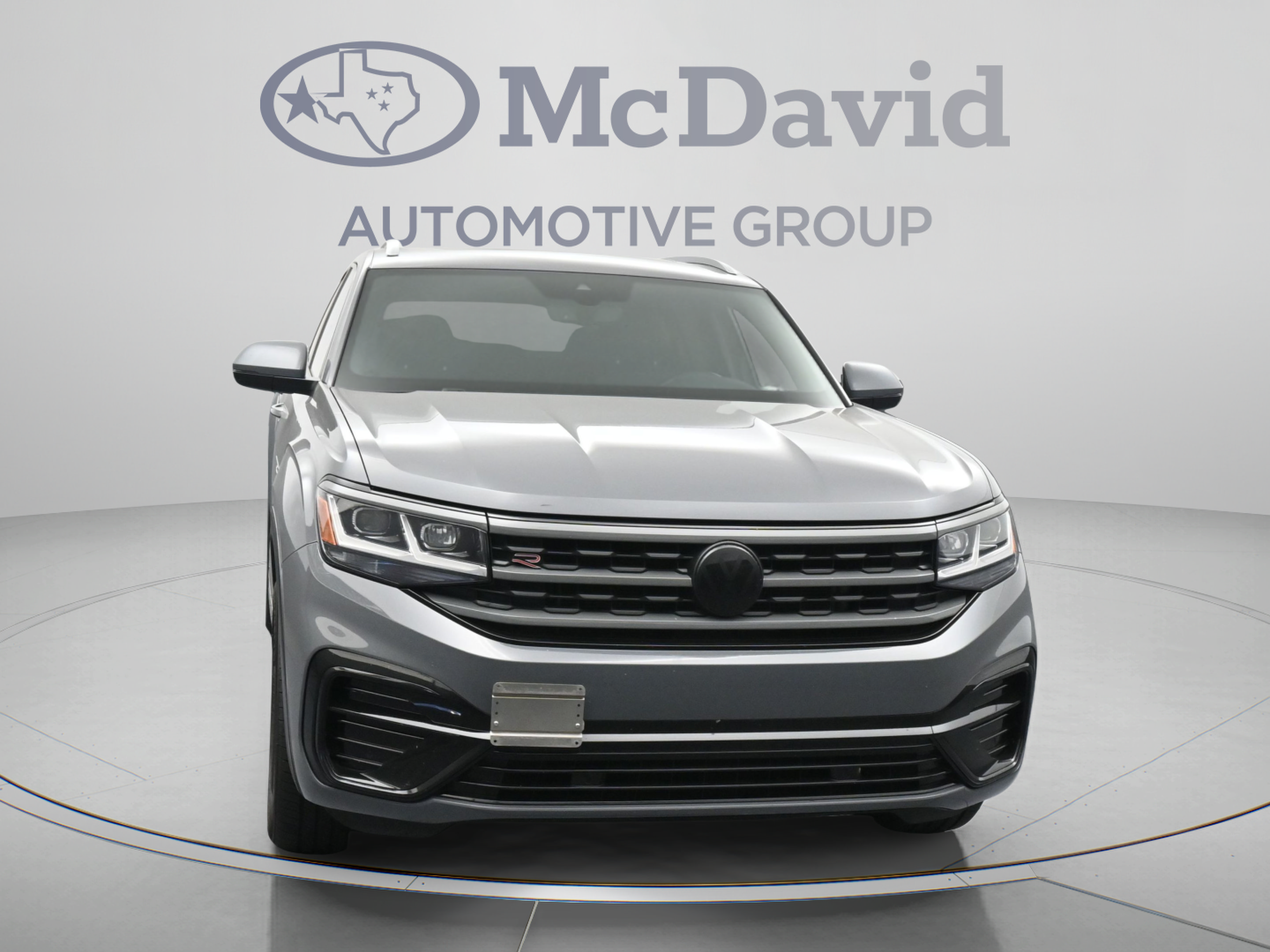 Used 2020 Volkswagen Atlas Cross Sport SEL R-Line FWD image 2