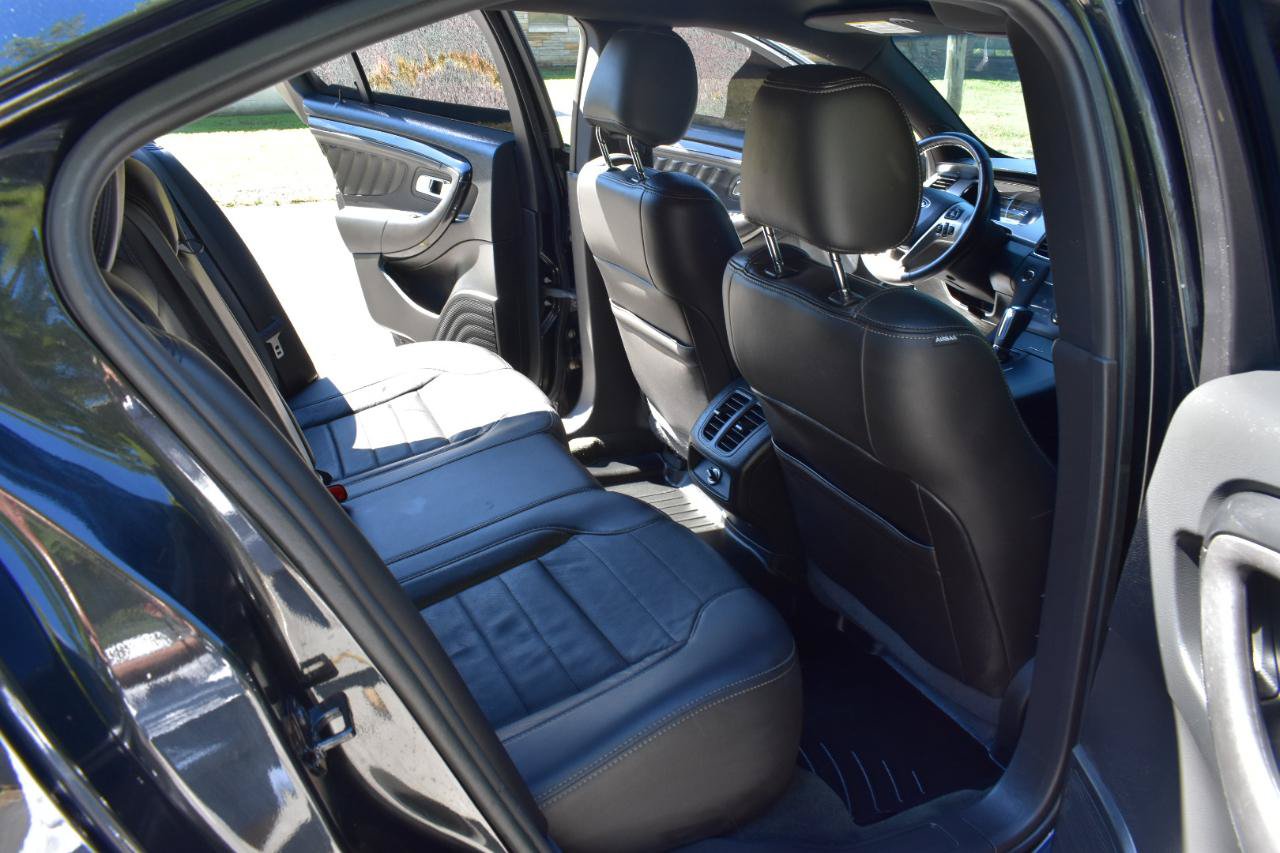 Used 2015 Ford Taurus SHO AWD/4WD image 24