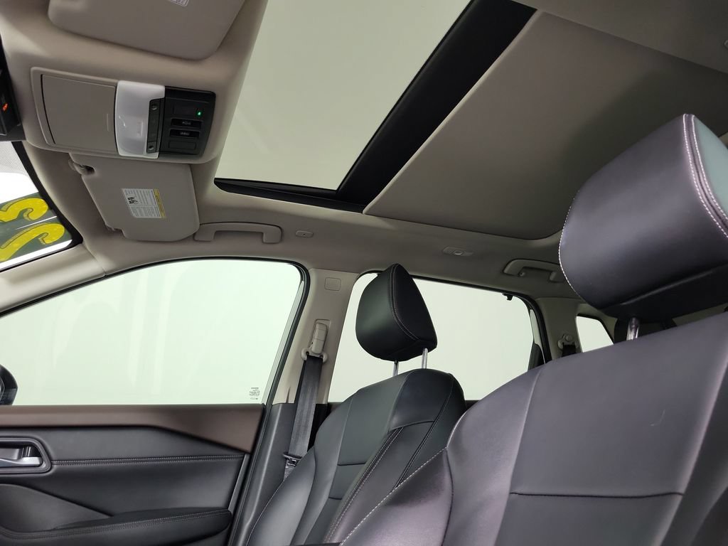 Used 2023 Nissan Rogue SL w/ SL Premium Package FWD image 22