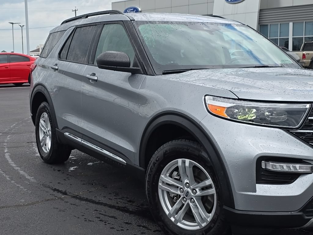 Used 2023 Ford Explorer XLT w/ Equipment Group 202A AWD/4WD image 66