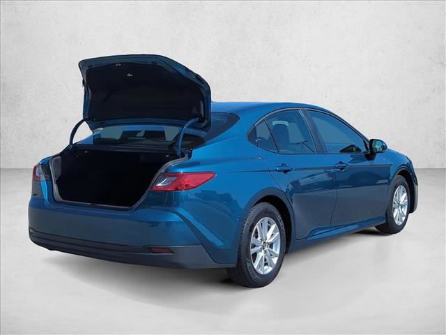 Used 2026 Toyota Camry LE FWD image 5