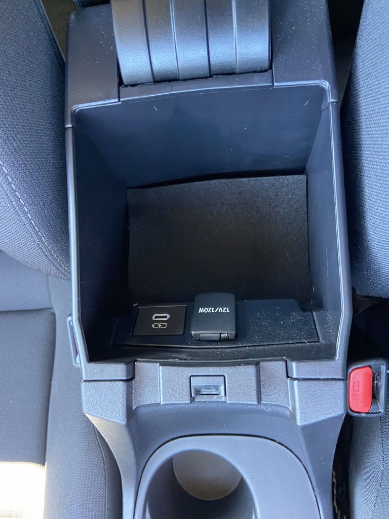 Used 2025 Toyota Corolla LE w/ Convenience Package FWD image 30