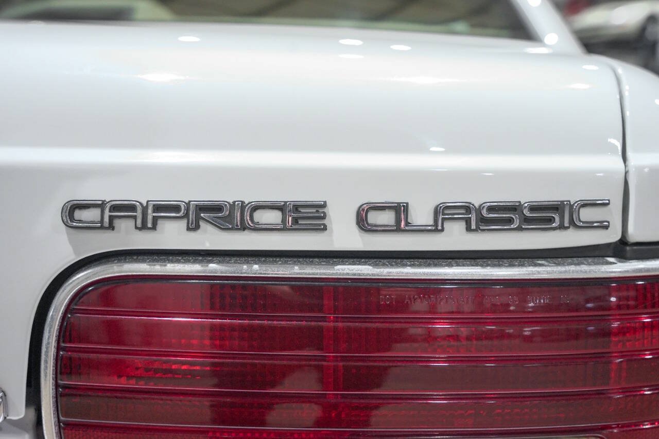 Used 1996 Chevrolet Impala SS RWD image 24