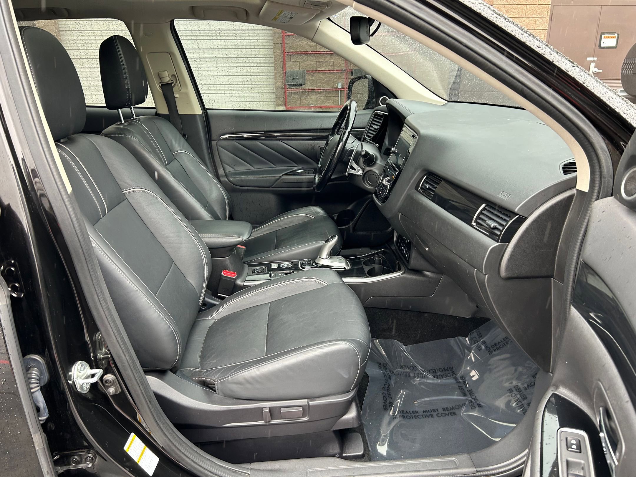 Used 2018 Mitsubishi Outlander GT AWD/4WD image 29