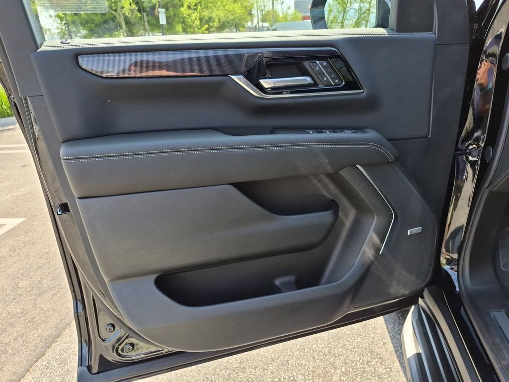 New 2026 GMC Yukon XL Elevation w/ Elevation Premium Package AWD/4WD image 11