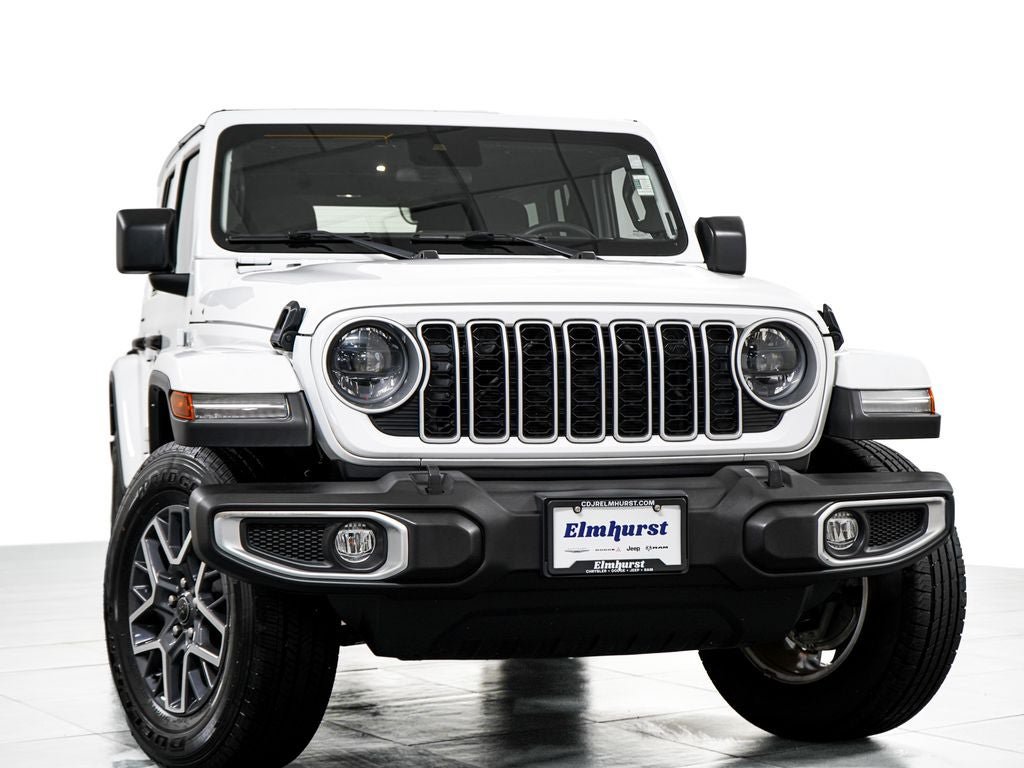 Used 2024 Jeep Wrangler Unlimited Sahara AWD/4WD image 3