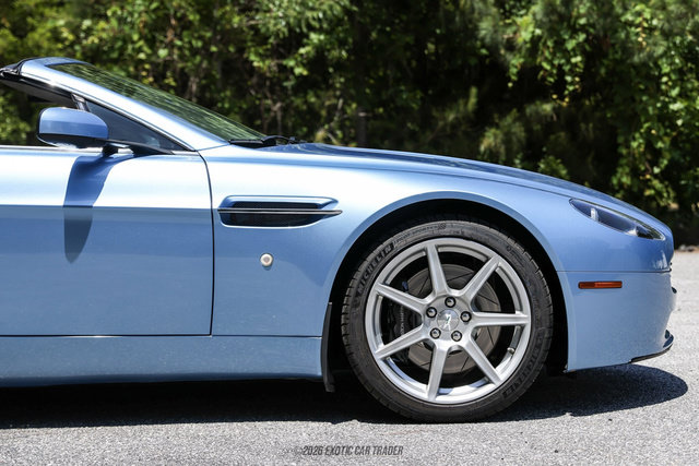 Used 2007 Aston Martin V8 Vantage Roadster RWD image 11