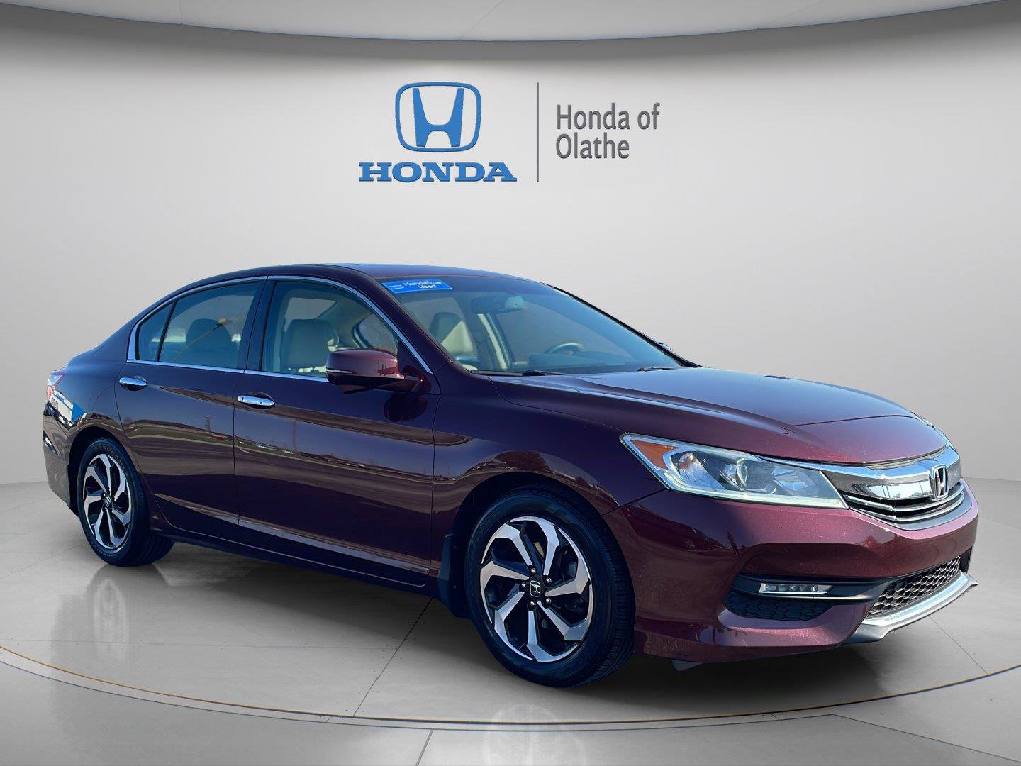 Certified 2017 Honda Accord EX-L image 1