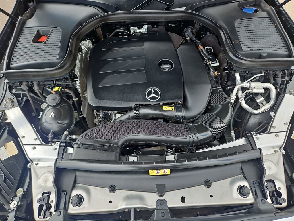 Used 2021 Mercedes-Benz GLC 300 4MATIC image 22