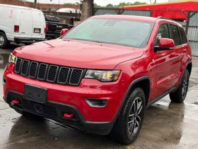Used 2021 Jeep Grand Cherokee Trailhawk AWD/4WD image 2