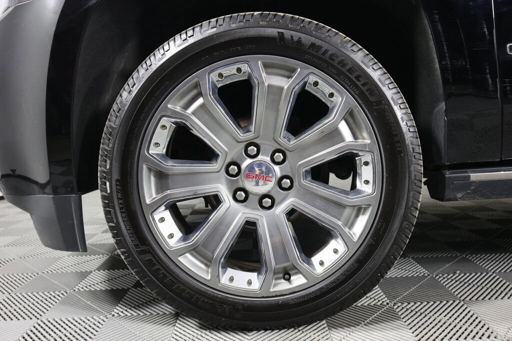 Used 2019 GMC Yukon Denali image 9