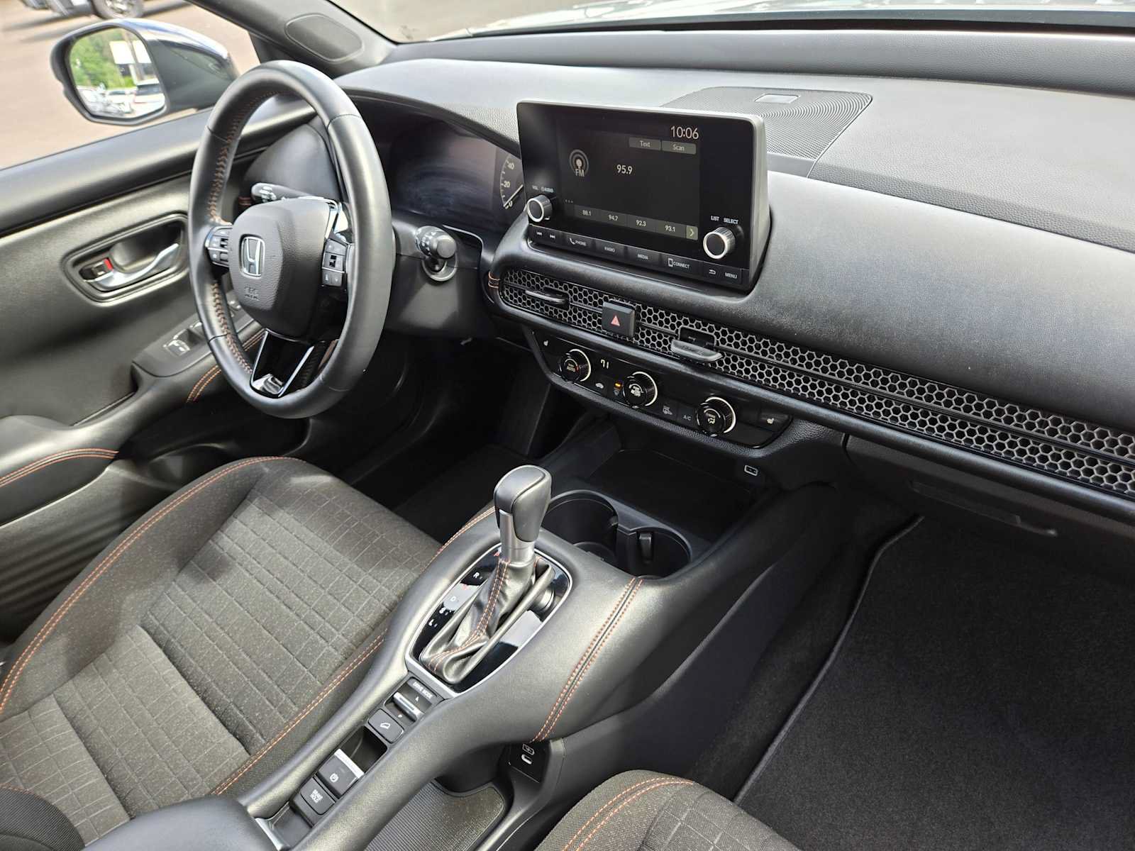 Used 2024 Honda HR-V Sport image 10