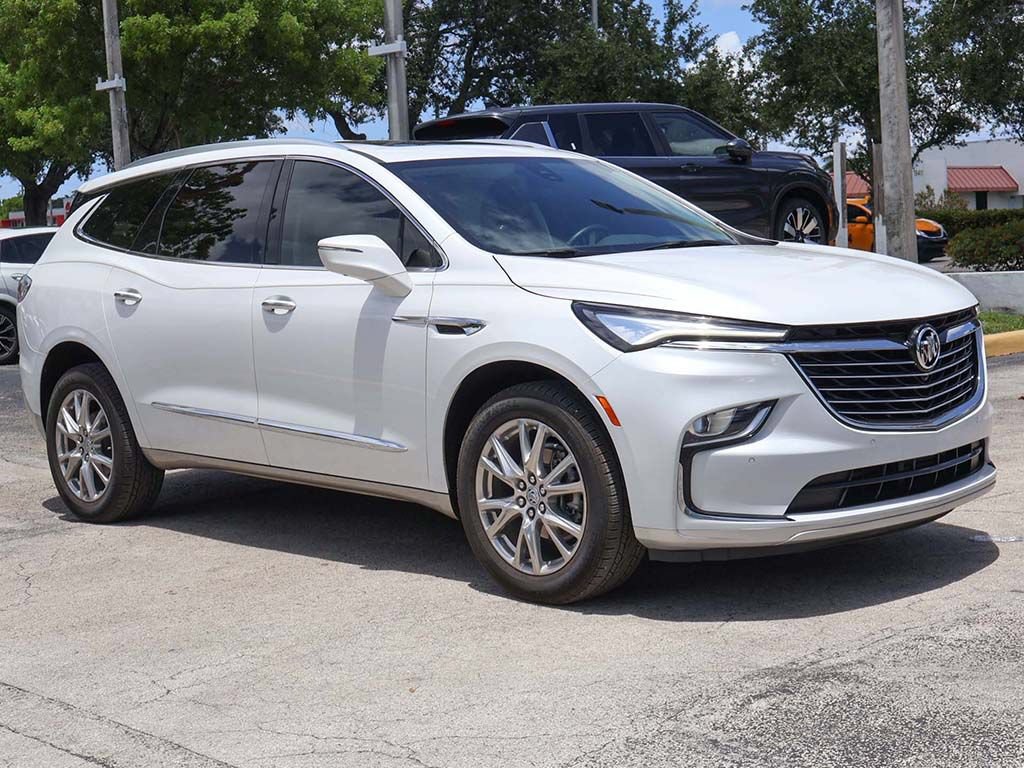 Used 2023 Buick Enclave Premium w/ Experience Buick Package FWD image 68