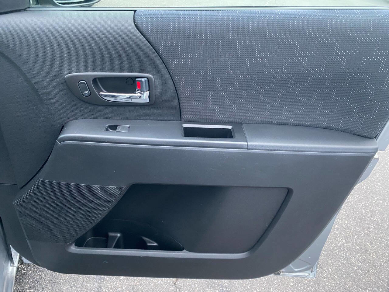 Used 2010 MAZDA MAZDA5 Sport image 27