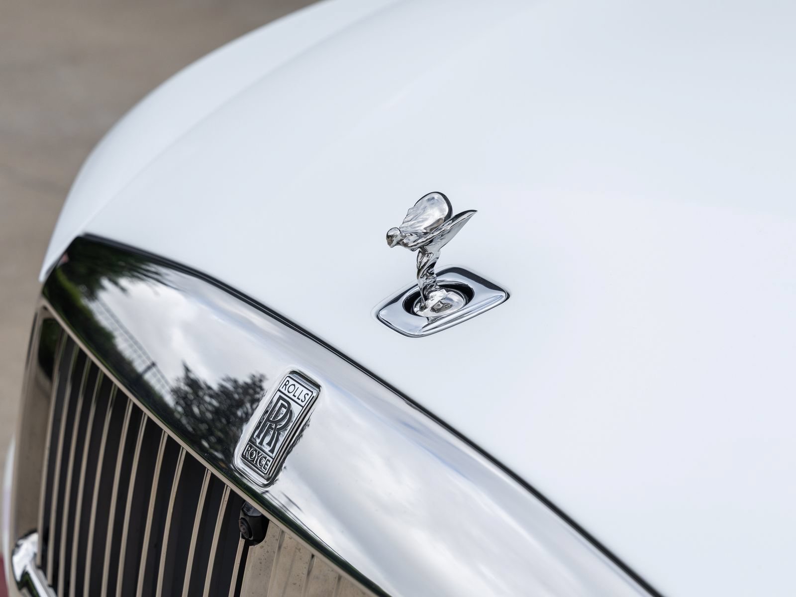 Used 2024 Rolls-Royce Spectre AWD/4WD image 19