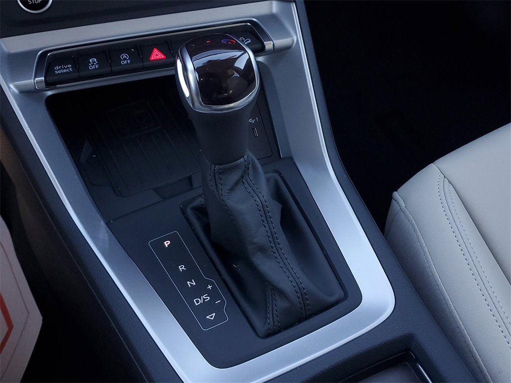 Used 2024 Audi Q3 2.0T Premium Plus image 34