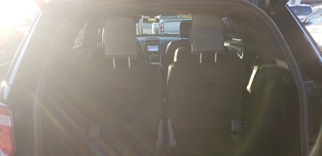 Used 2019 Ford Explorer Limited w/ Ford Safe & Smart Package AWD/4WD image 10