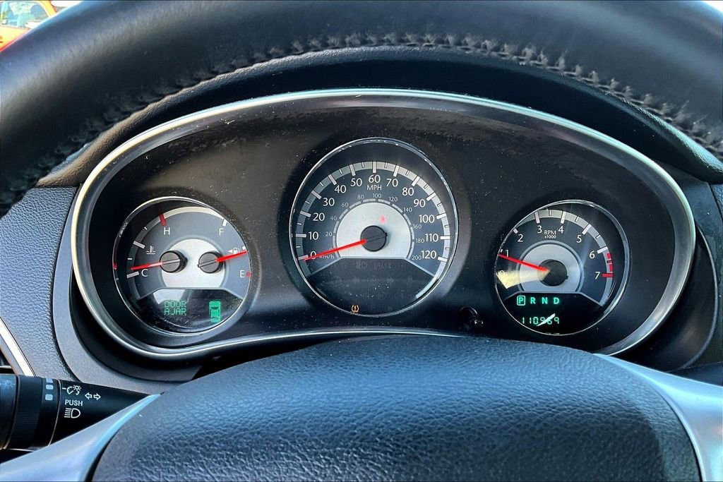 Used 2011 Chrysler 200 Limited FWD image 13