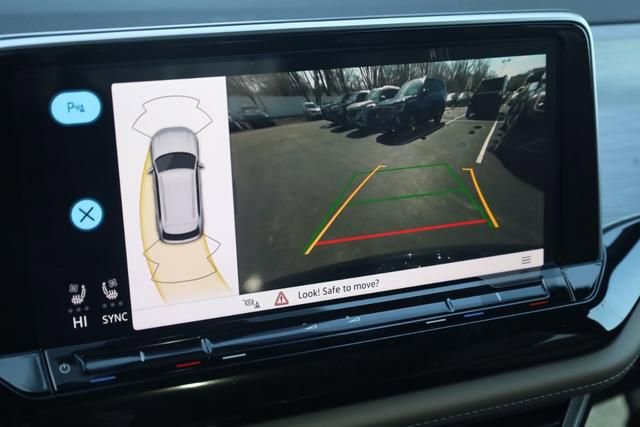 New 2026 Volkswagen Atlas Cross Sport SE image 14