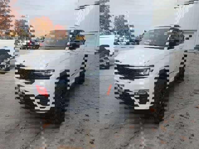 New 2025 Jeep Grand Cherokee Limited image 3