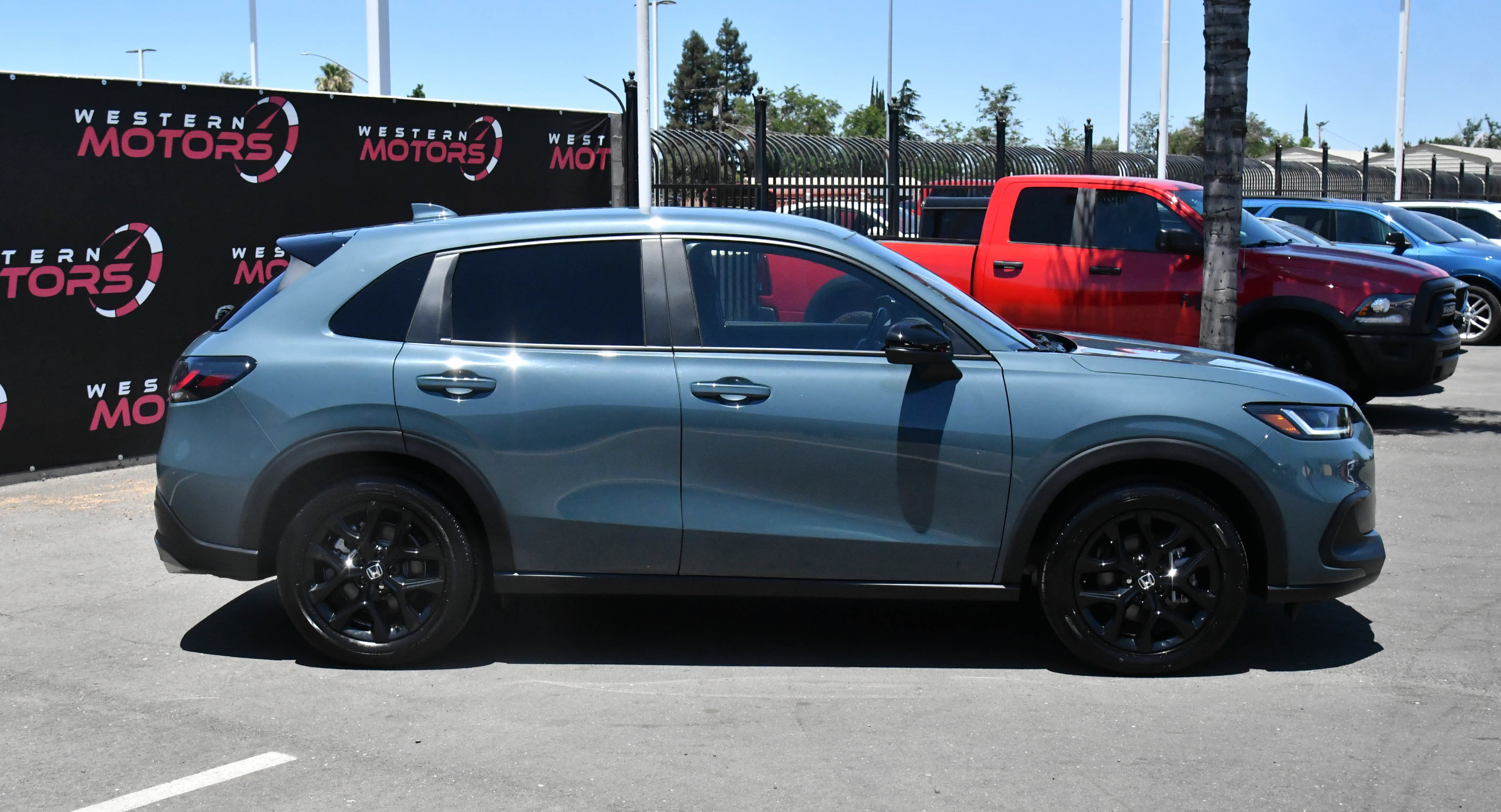 Used 2025 Honda HR-V Sport image 9