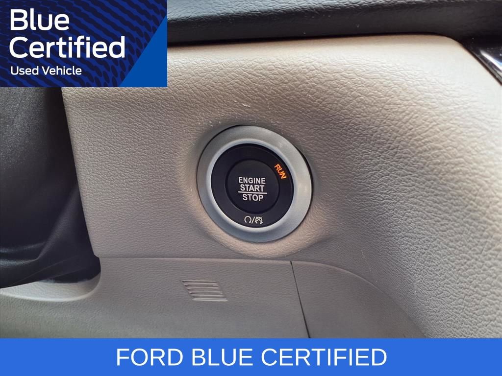 Used 2024 Chrysler Pacifica Touring-L FWD image 11