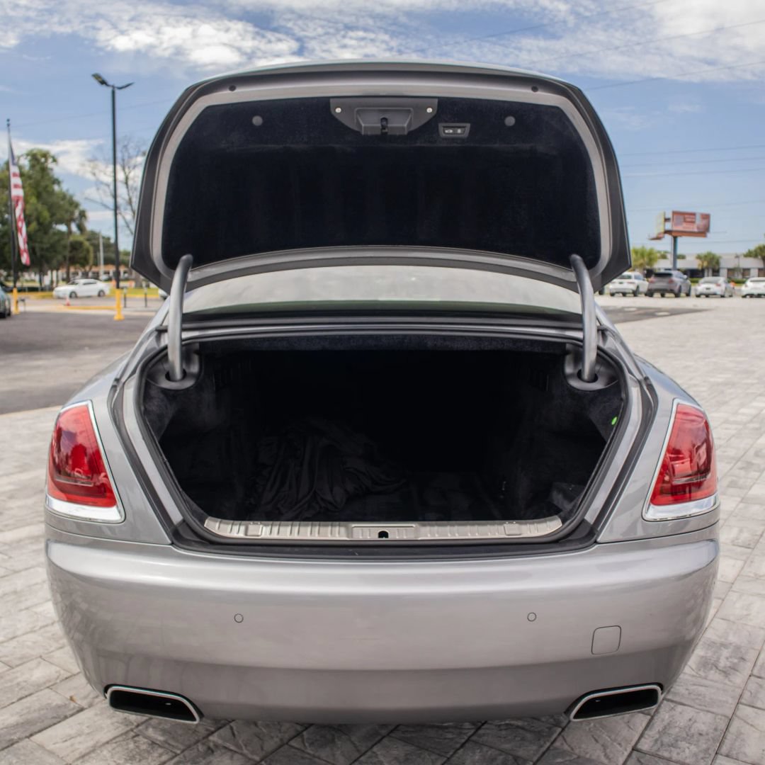 Used 2019 Rolls-Royce Wraith RWD image 10