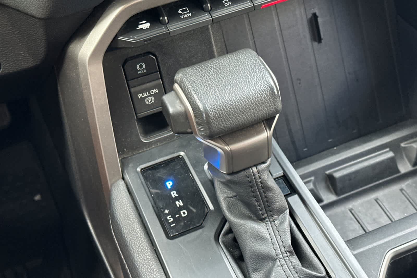 Used 2024 Toyota Tundra Limited AWD/4WD image 21