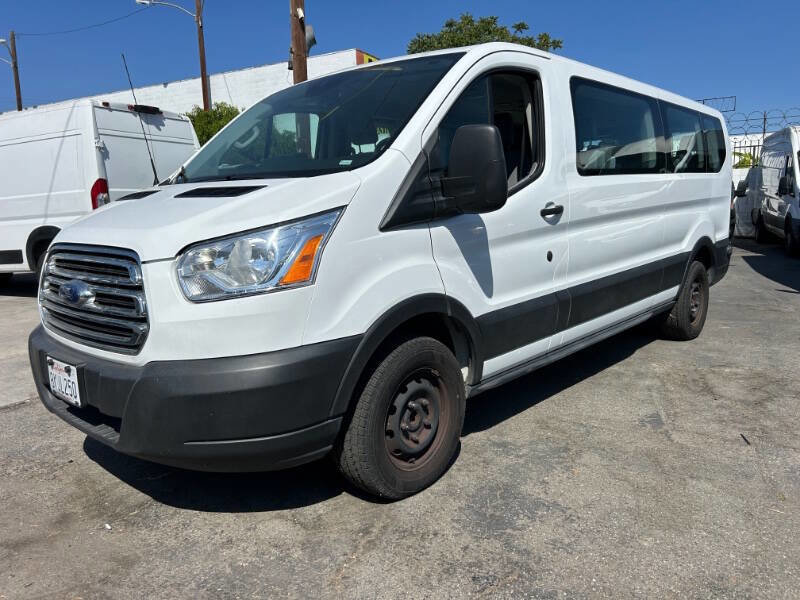 Used 2019 Ford Transit 350 XLT image 3