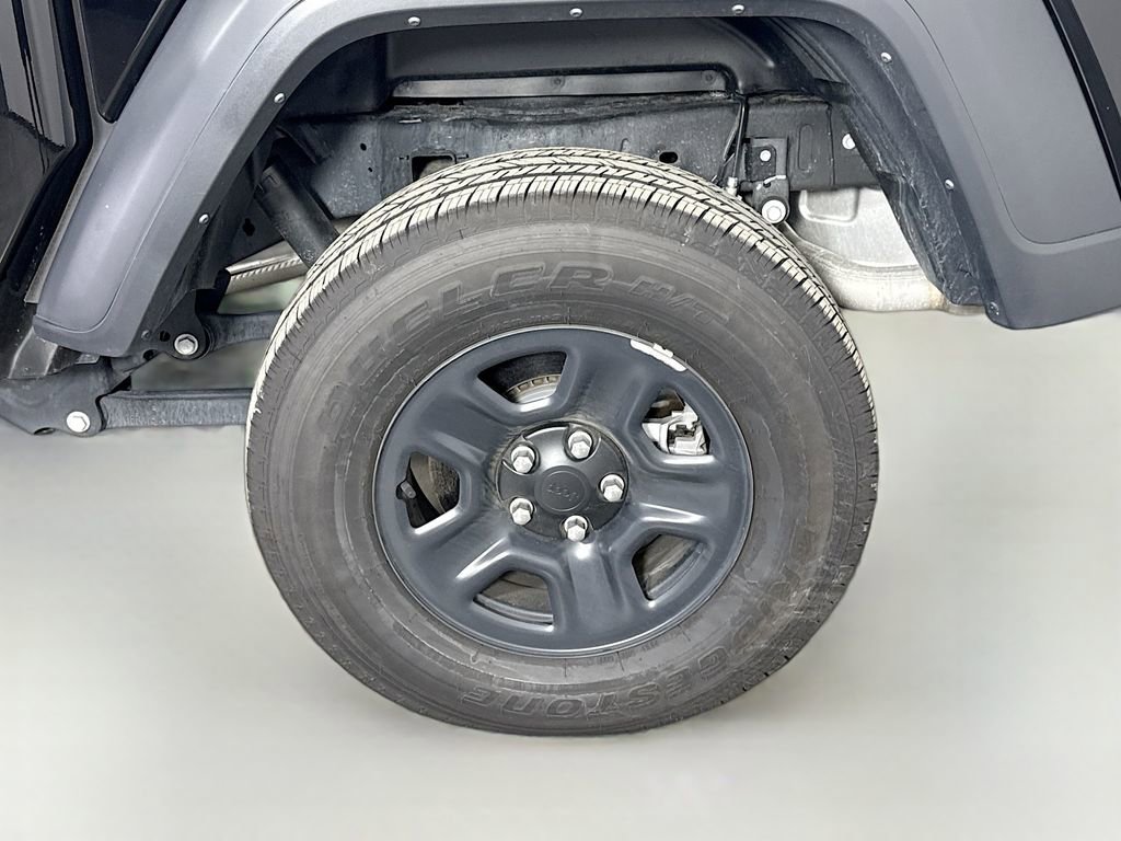 Used 2024 Jeep Gladiator Sport image 46