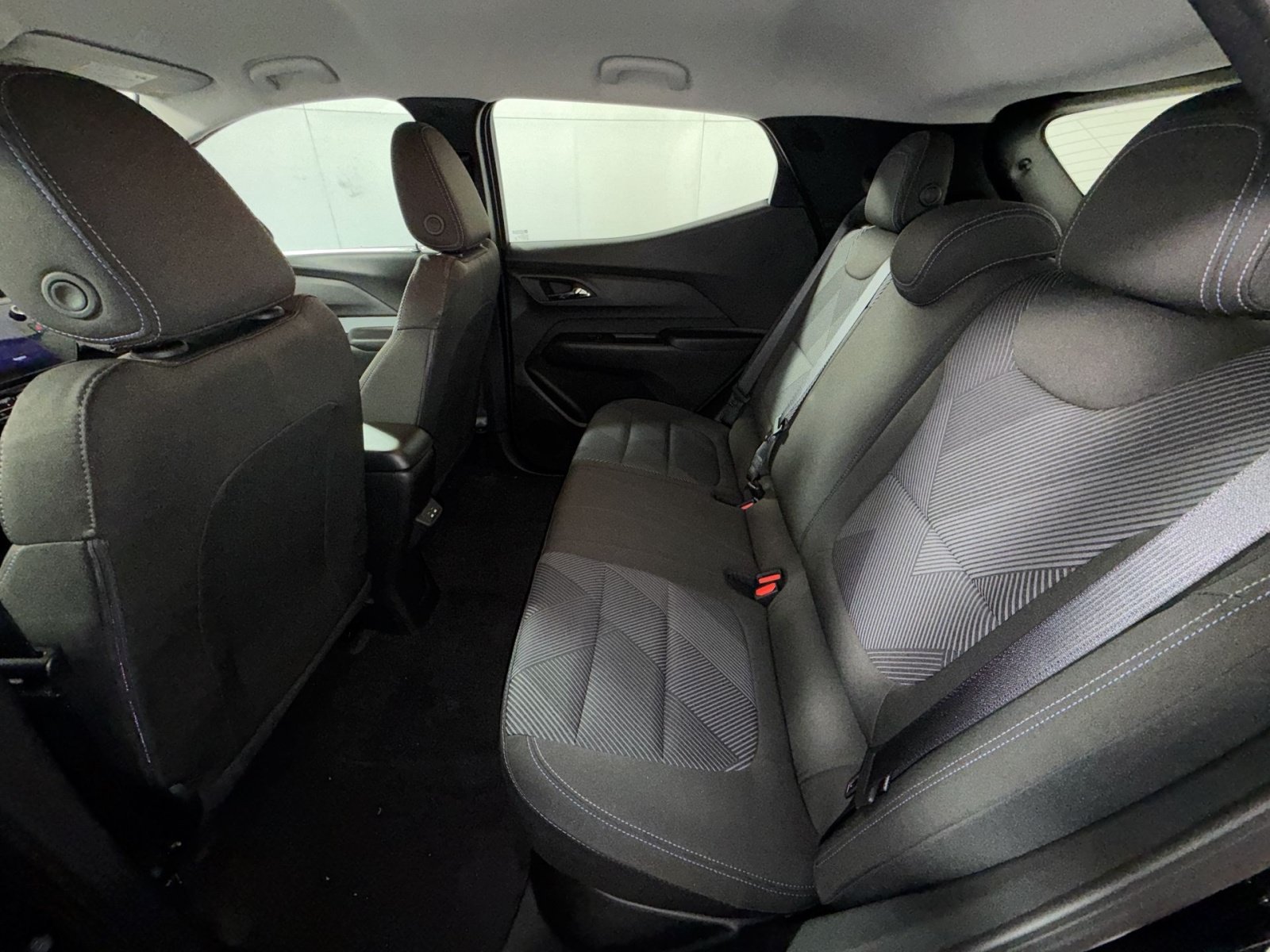 New 2027 Chevrolet Bolt LT w/ Comfort Package FWD image 24