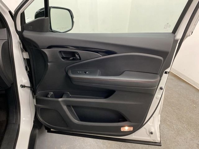 Used 2024 Honda Passport Black Edition image 27