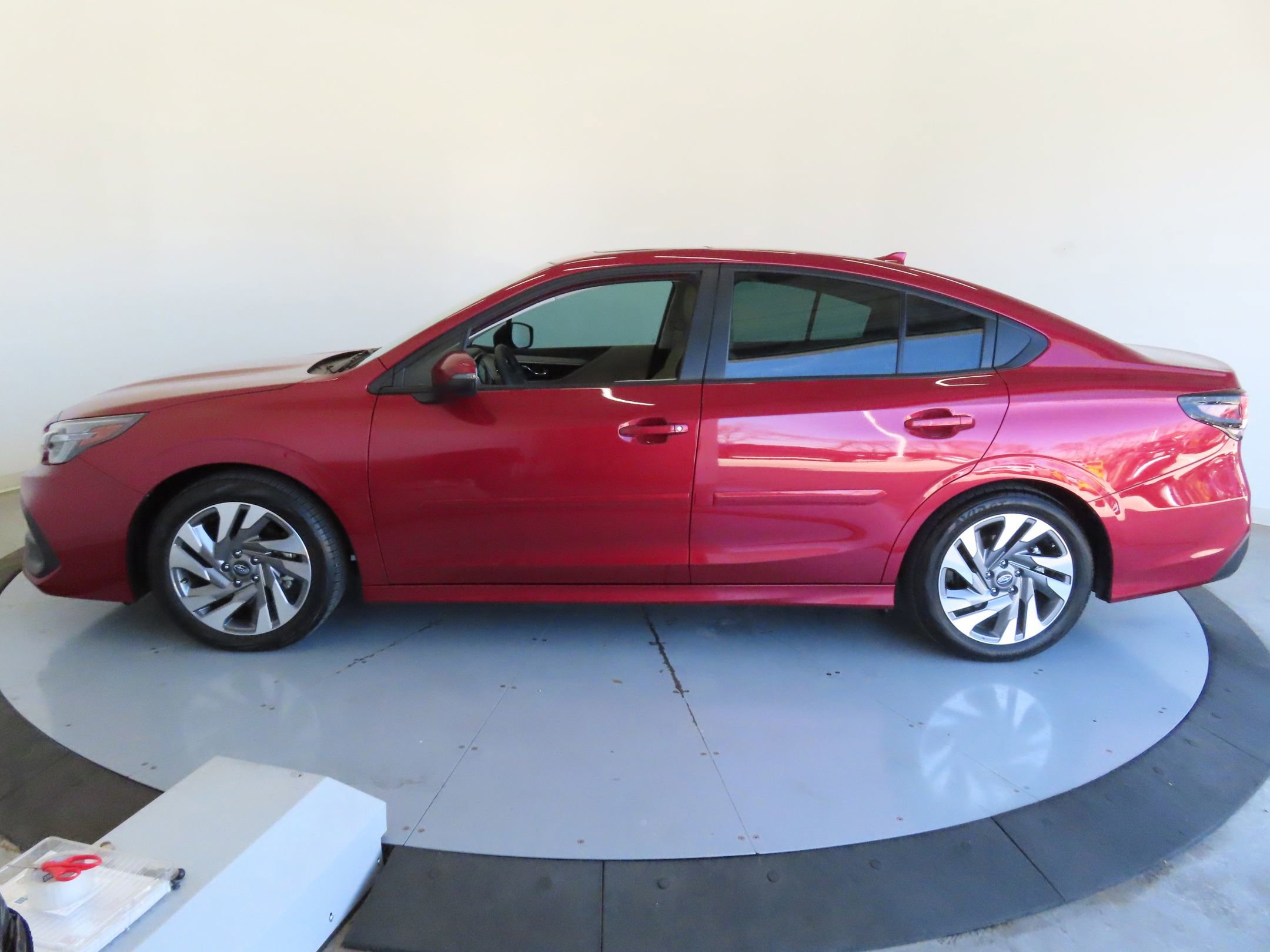 Certified 2025 Subaru Legacy Limited image 9