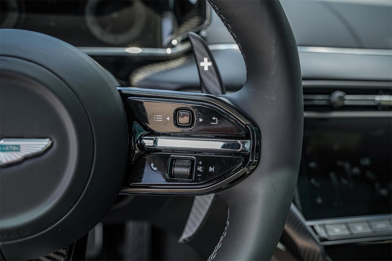 New 2025 Aston Martin Vanquish Coupe image 25