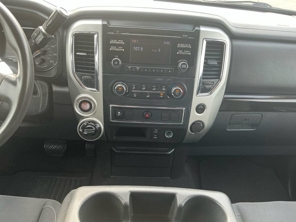 Used 2017 Nissan Titan 4x4 Crew Cab image 20