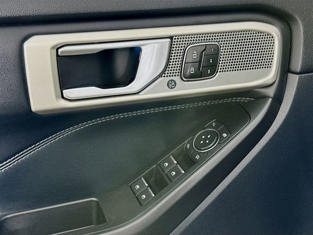 Used 2020 Ford Explorer Limited w/ Hybrid Equipment Group 310A image 24