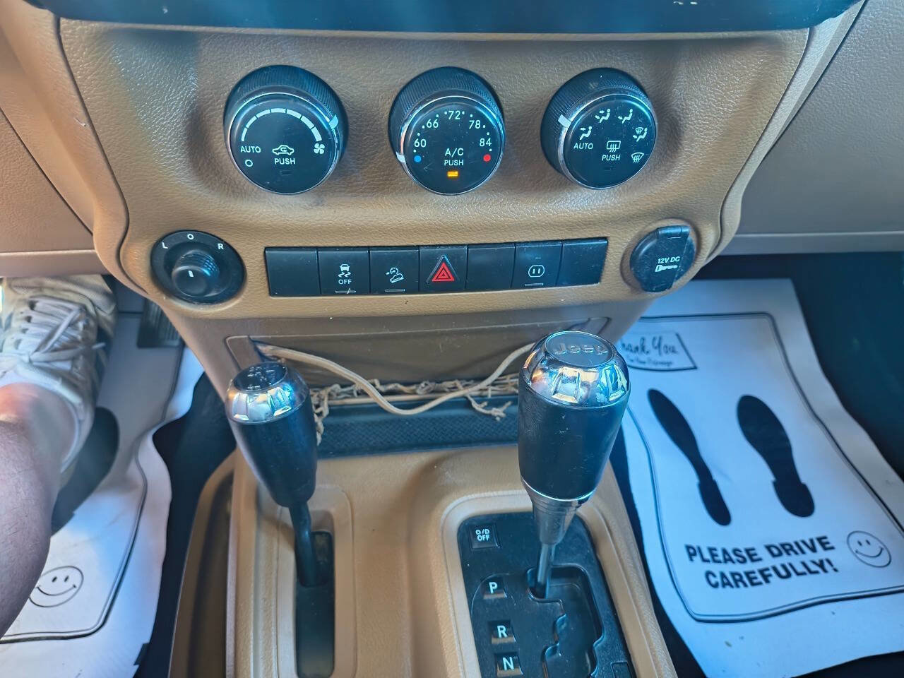 Used 2011 Jeep Wrangler Unlimited Sahara w/ Dual Top Group AWD/4WD image 28