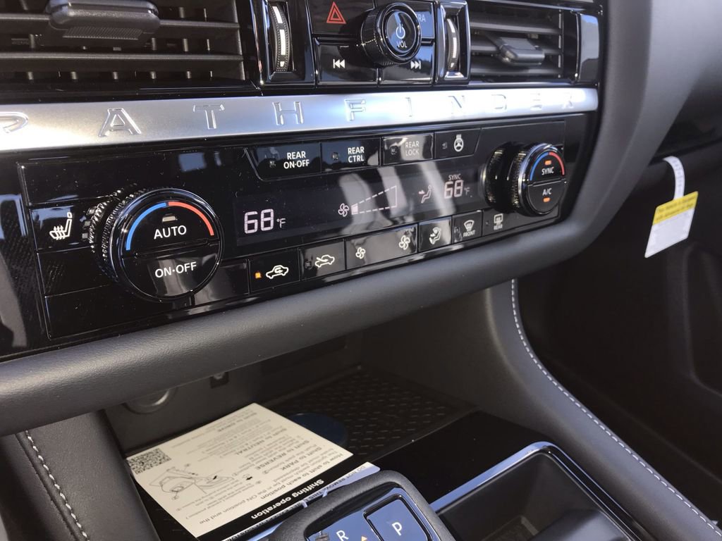 New 2026 Nissan Pathfinder SL image 18