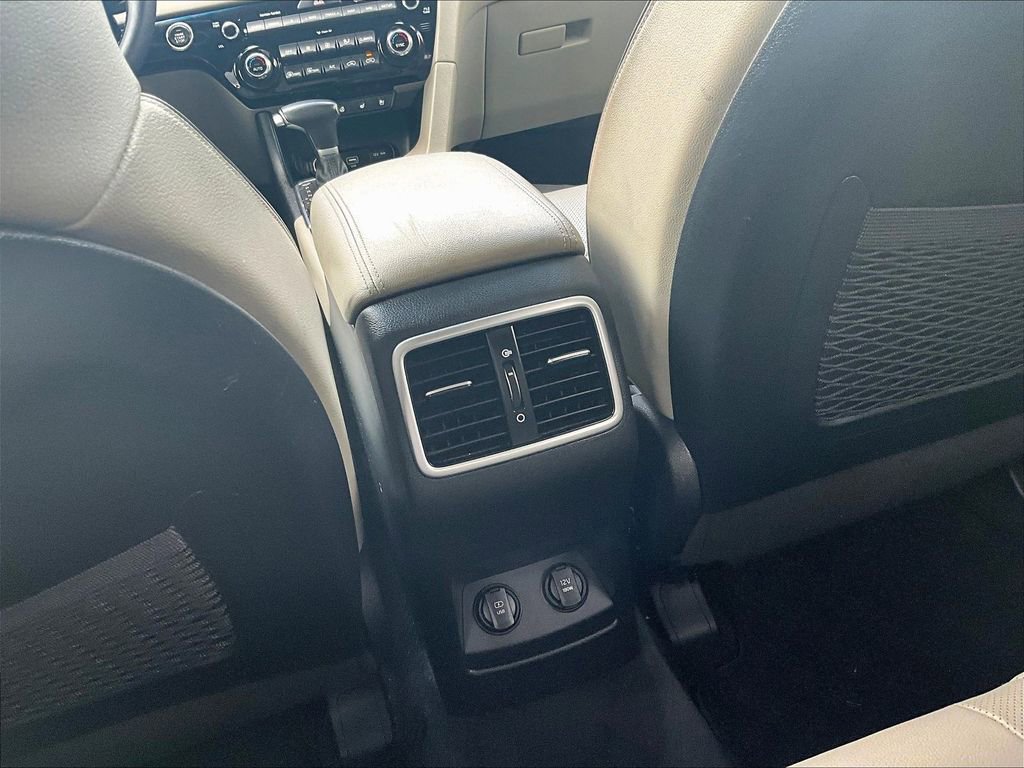 Used 2022 Kia Sportage EX w/ EX Technology Package image 29