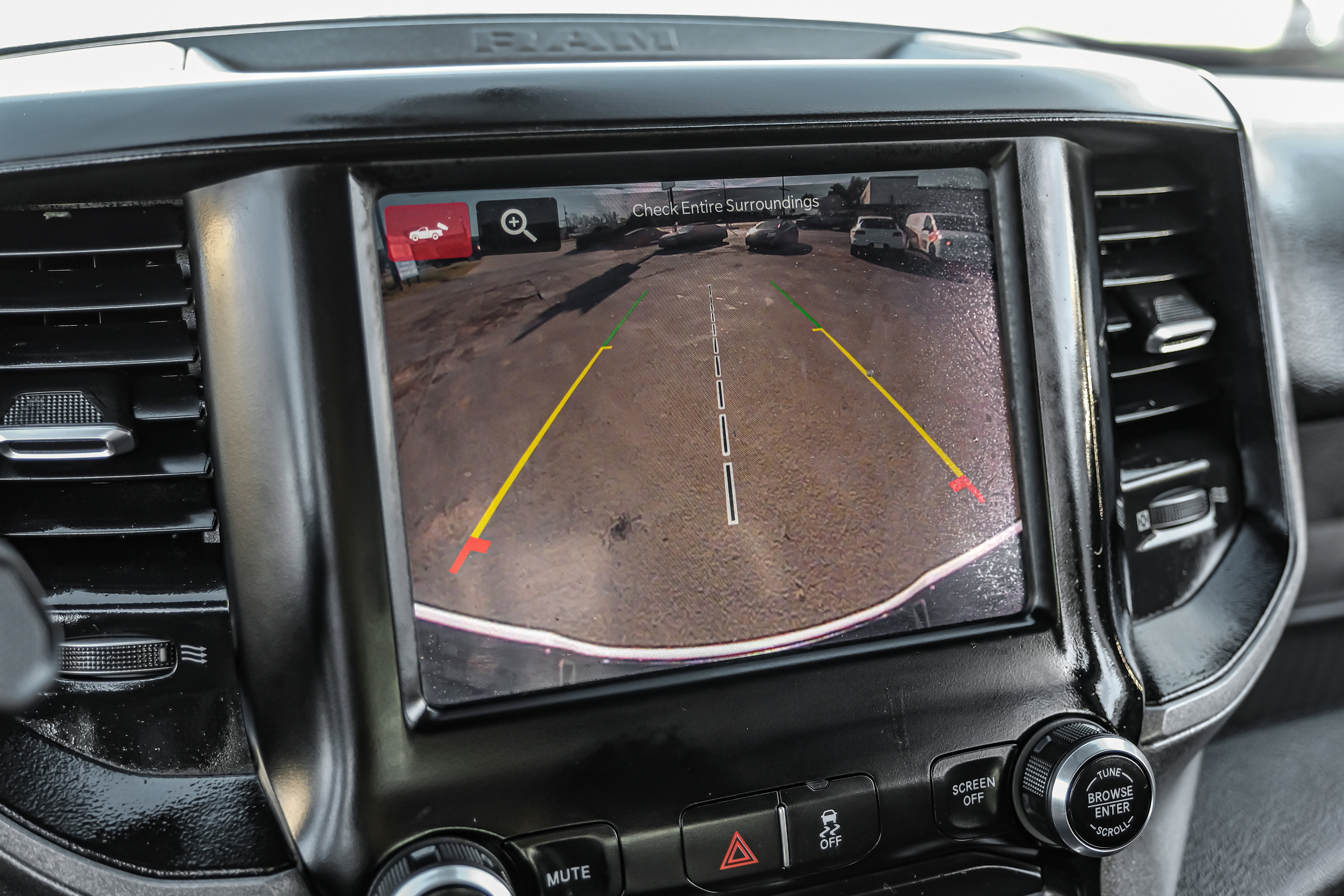 Used 2024 RAM 3500 Tradesman w/ Chrome Appearance Group image 23