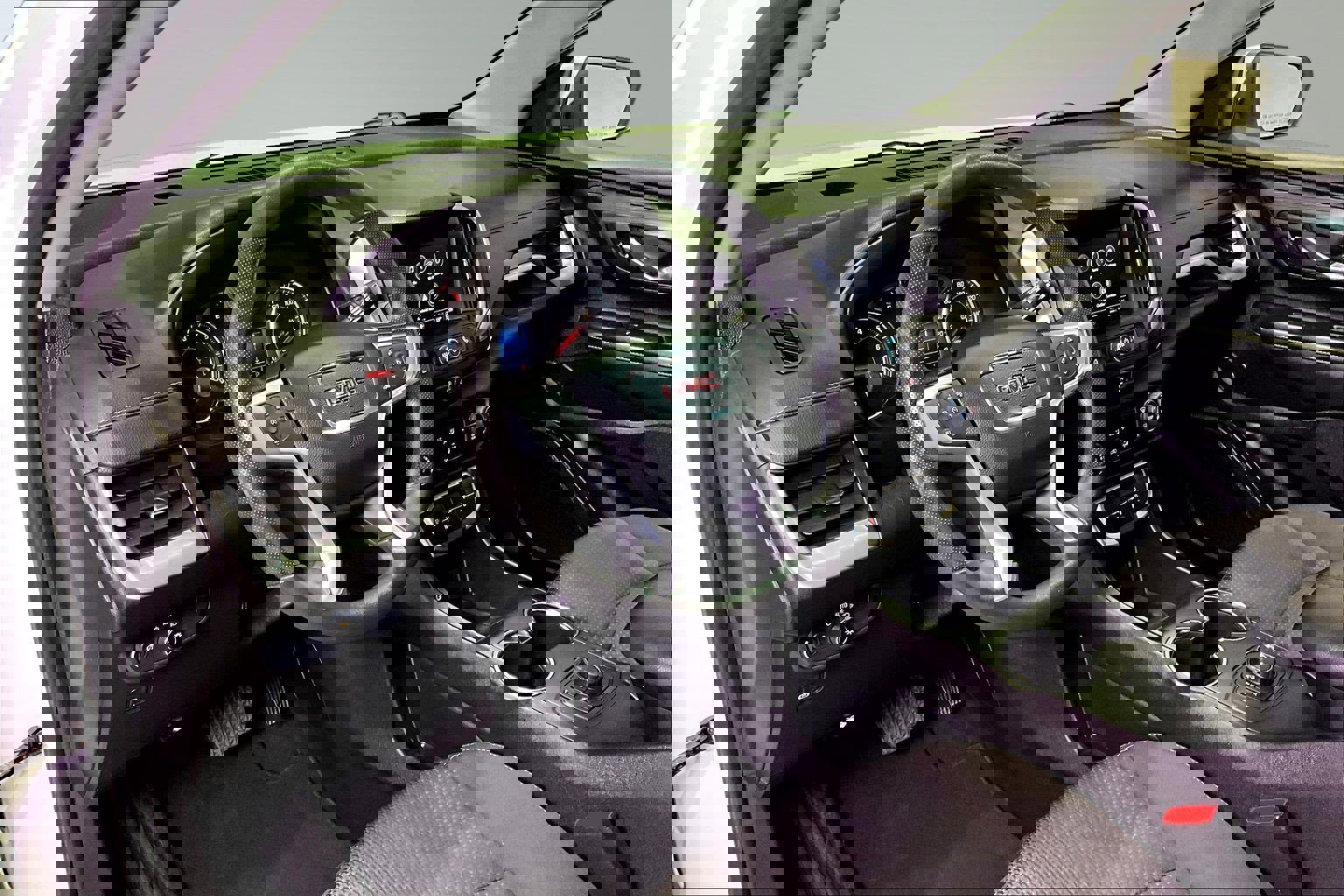 Used 2024 GMC Terrain SLE image 16