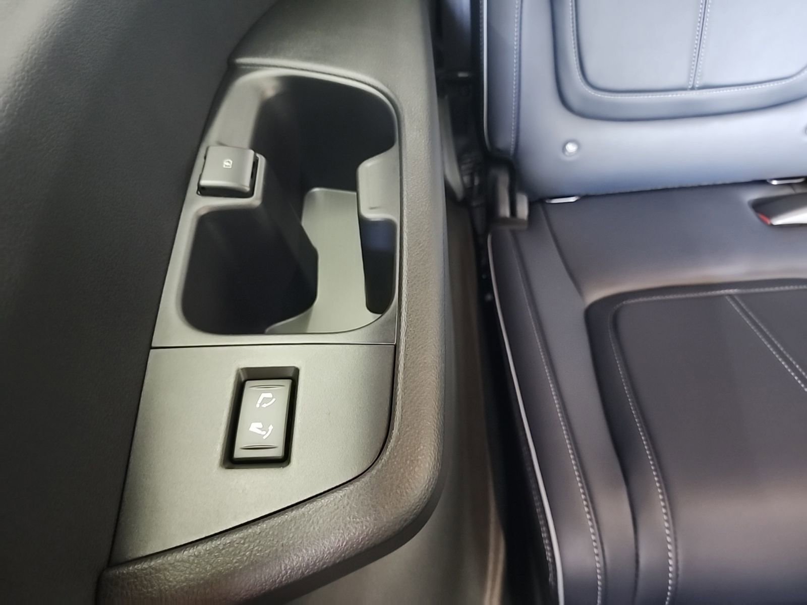 New 2026 INFINITI QX80 4WD image 16