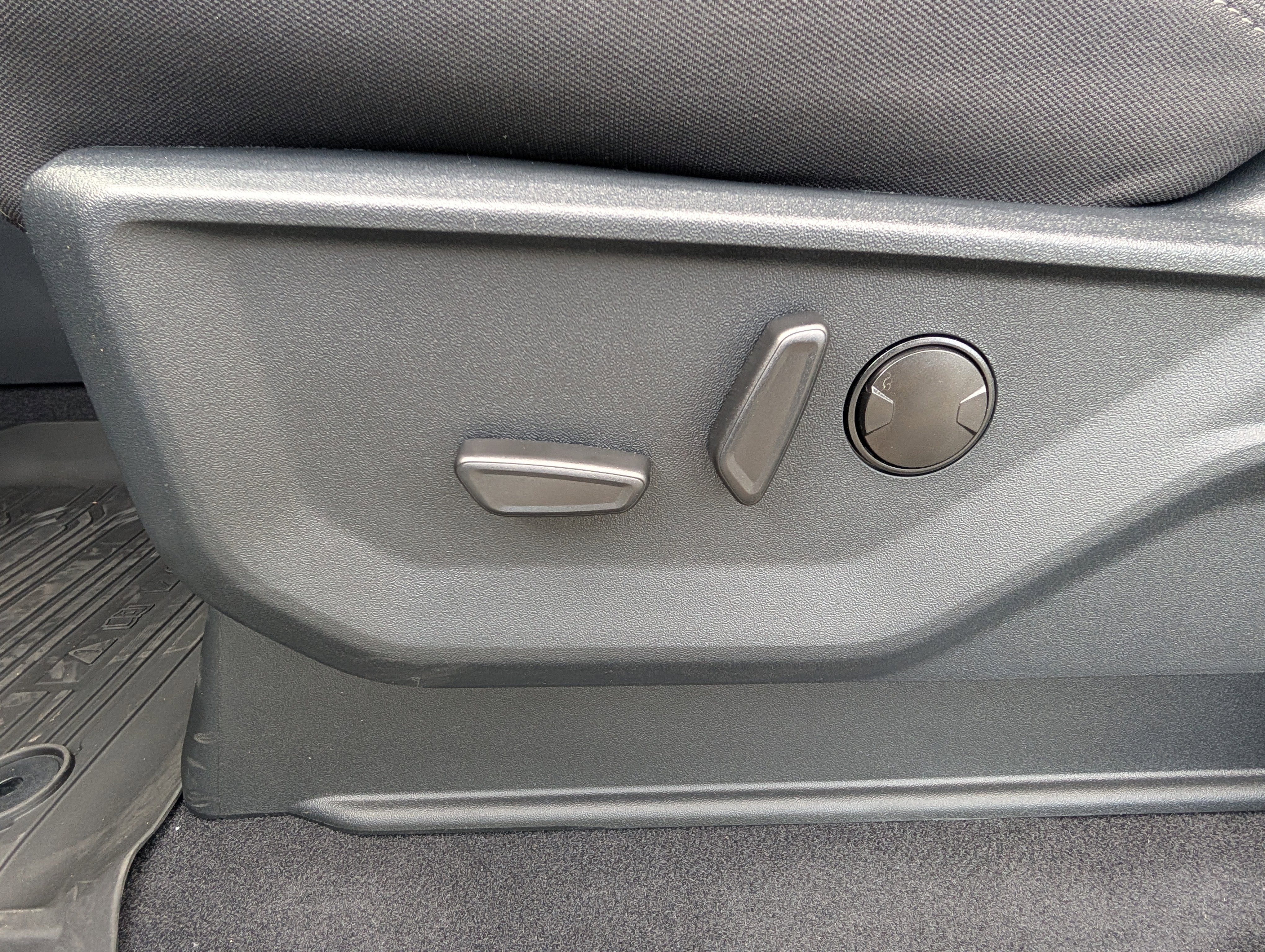 New 2025 Ford F150 XLT w/ Equipment Group 302A MID image 18