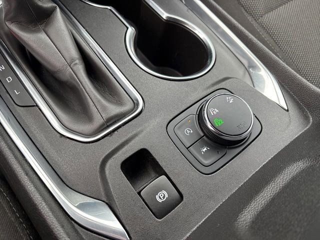 Used 2022 Chevrolet Traverse LT w/ Midnight/Sport Edition image 26