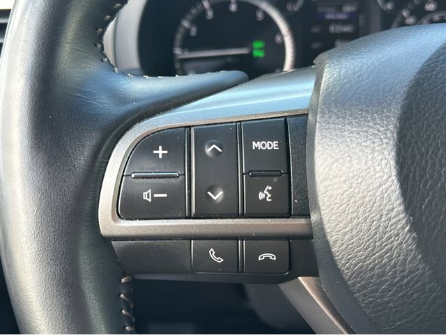 Used 2023 Lexus GX 460 Premium w/ Premium Package image 34