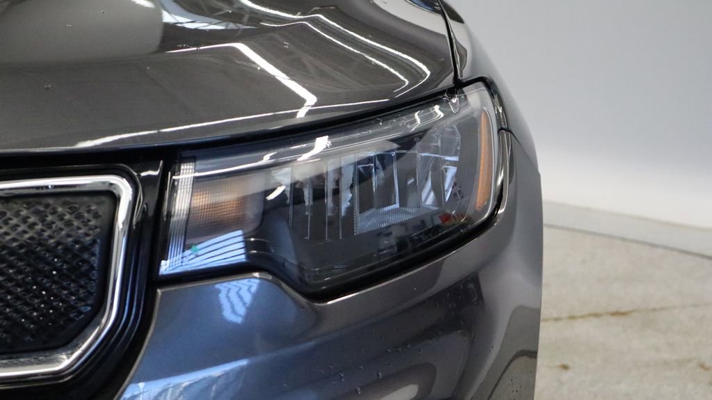 Certified 2022 Jeep Compass Limited image 12