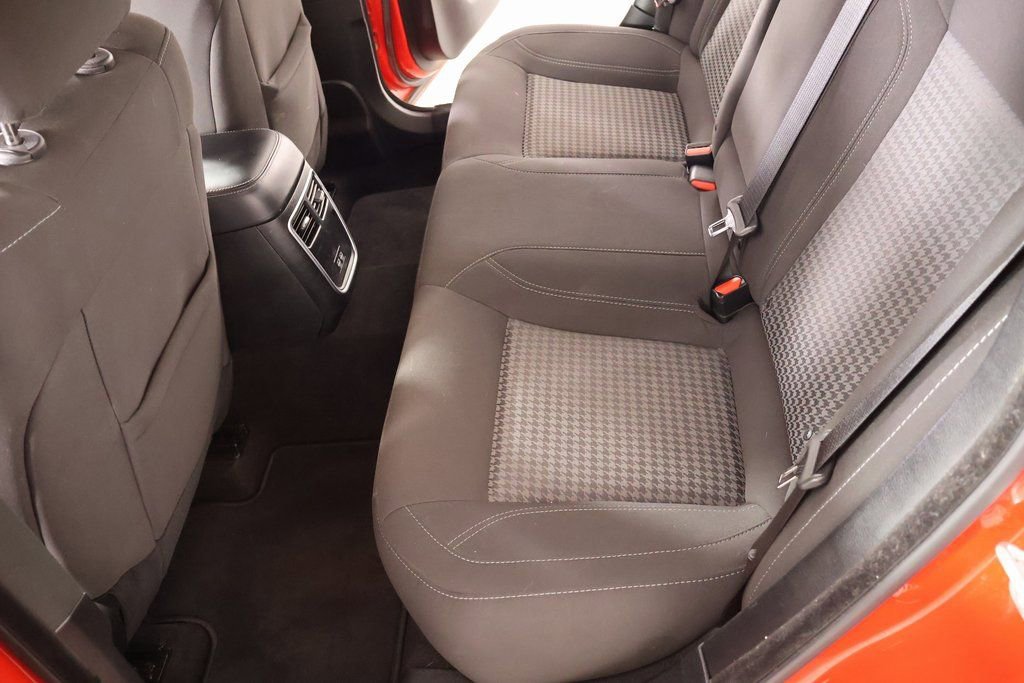 Used 2023 Dodge Charger SXT image 11