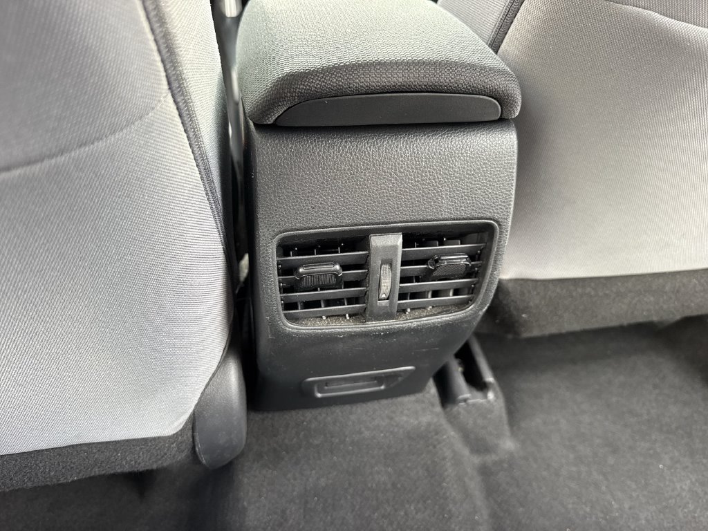 Used 2023 Toyota Corolla Cross AWD Hybrid w/ Moonroof Package image 37
