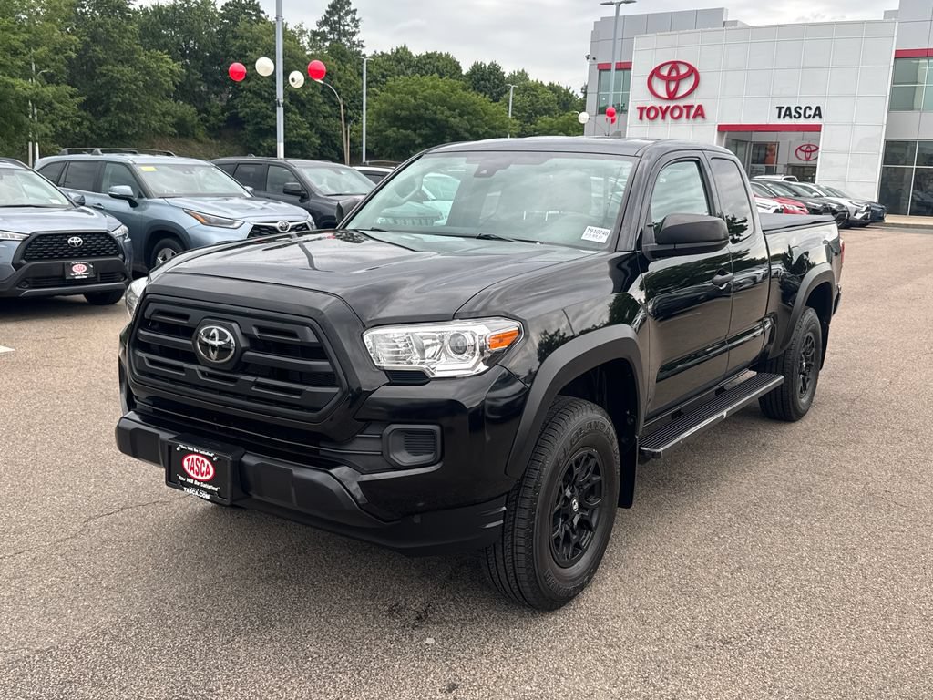 Used 2019 Toyota Tacoma SR w/ SX Package AWD/4WD image 3