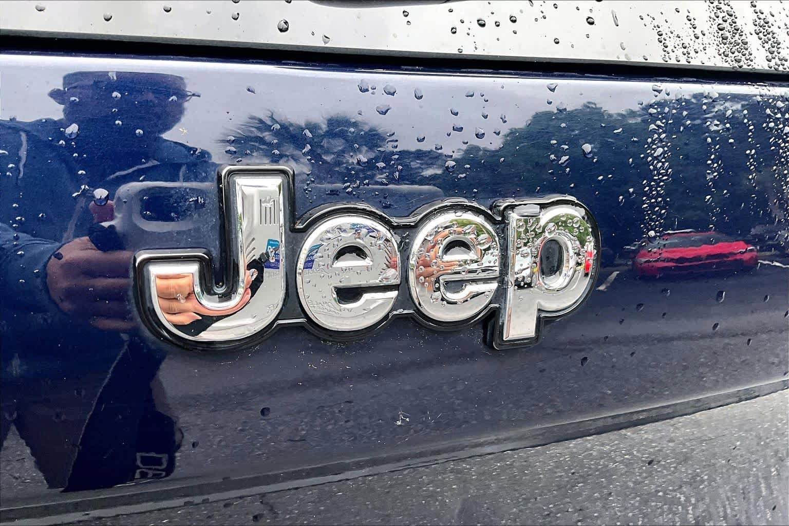 Used 2014 Jeep Cherokee Latitude w/ Cold Weather Group FWD image 31